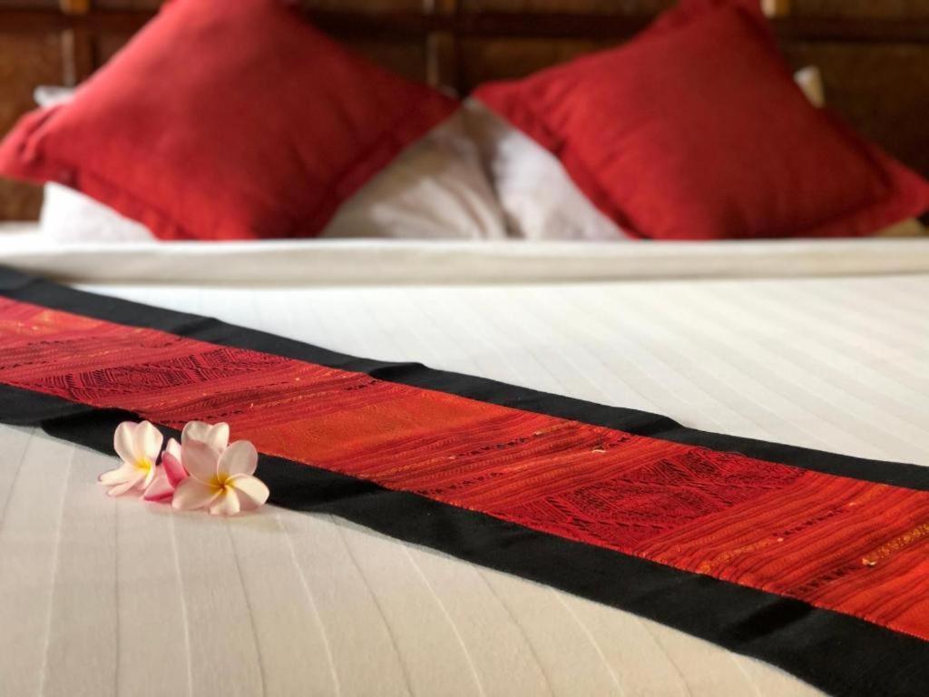 Mekong Riverside Lodge Muang Pakbèng エクステリア 写真