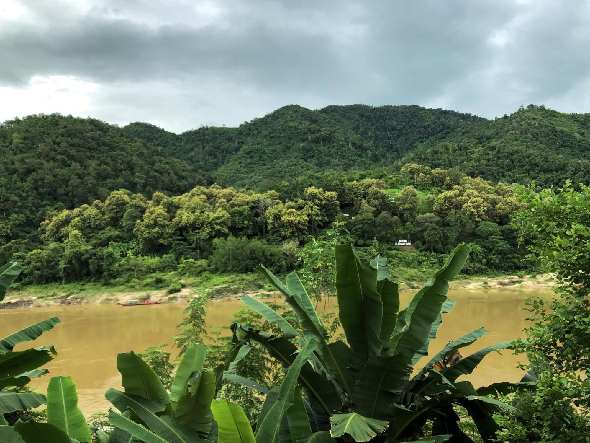 Mekong Riverside Lodge Muang Pakbèng エクステリア 写真