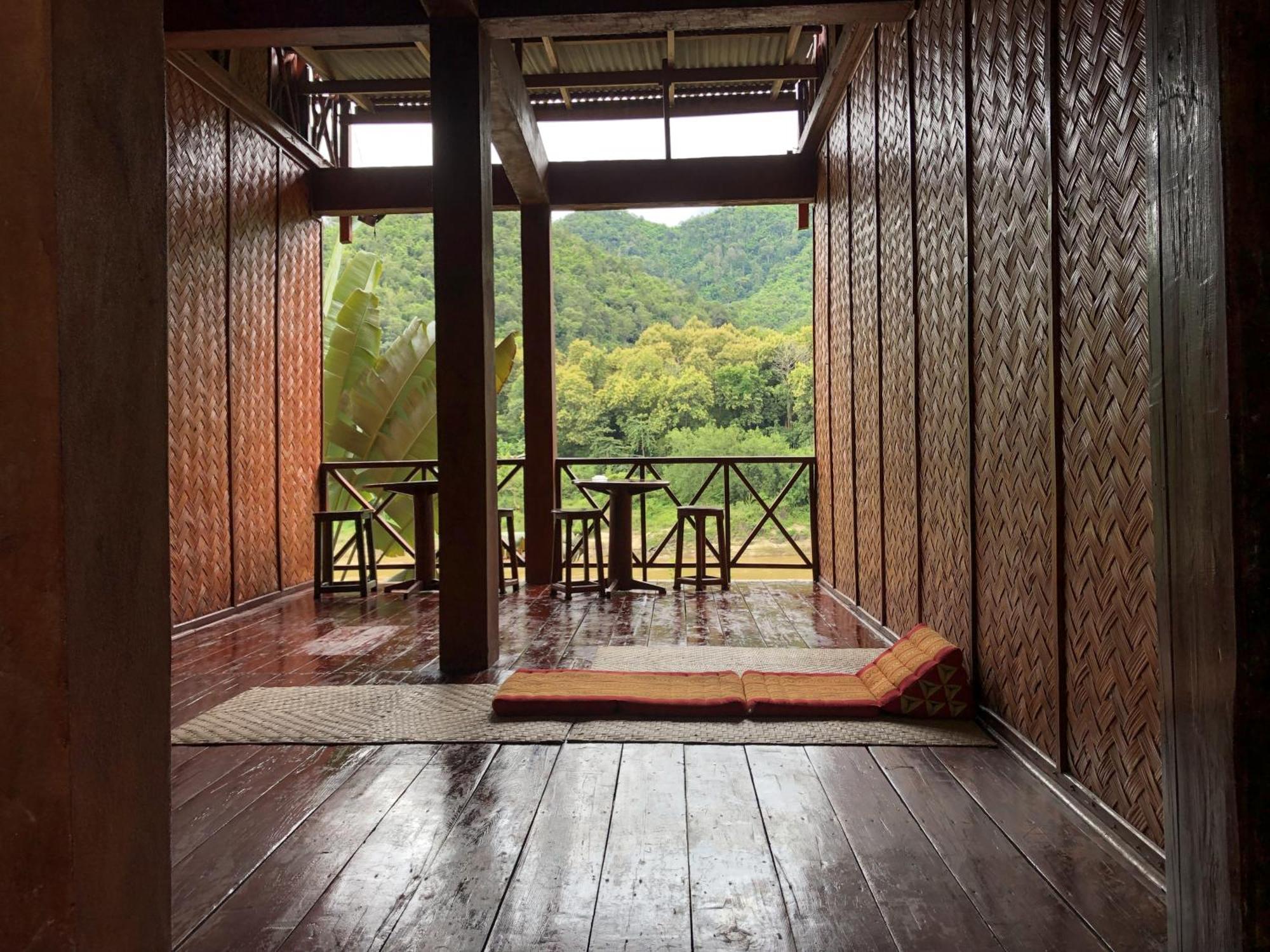 Mekong Riverside Lodge Muang Pakbèng エクステリア 写真